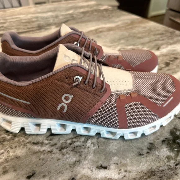 Cloud 5 - Picture 3 of 4